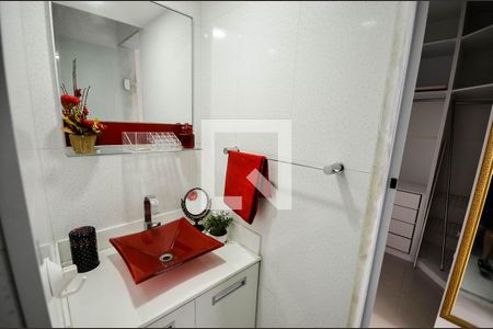 Apartamento para alugar com 89m², 2 quartos e 1 vaga Apartamento para alugar com 89m², 2 quartos e 1 vagaBanheiro da suíte