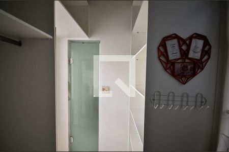 Apartamento para alugar com 89m², 2 quartos e 1 vaga Apartamento para alugar com 89m², 2 quartos e 1 vagaCloset da suíte