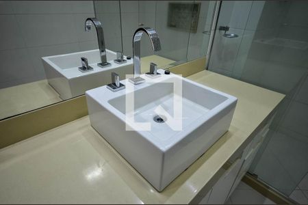 Apartamento para alugar com 89m², 2 quartos e 1 vaga Apartamento para alugar com 89m², 2 quartos e 1 vagaBanheiro Social