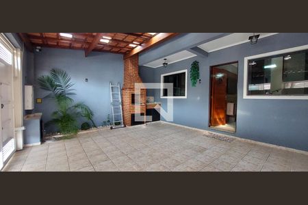 Casa para alugar com 81m², 2 quartos e 2 vagas Casa para alugar com 81m², 2 quartos e 2 vagasGaragem