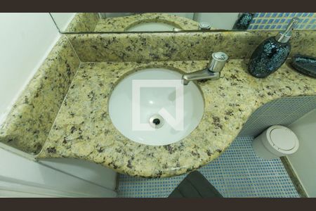 Apartamento à venda com 70m², 3 quartos e 2 vagas Apartamento à venda com 70m², 3 quartos e 2 vagasBanheiro