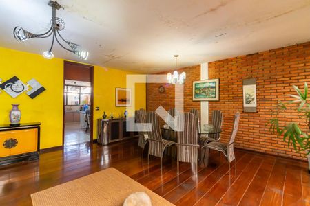 Sala  de casa para alugar com 3 quartos, 600m² em Centro, Osasco