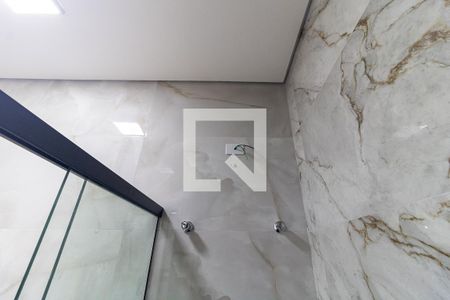 Casa à venda com 100m², 3 quartos e 2 vagas Casa à venda com 100m², 3 quartos e 2 vagasBanheiro da Suíte