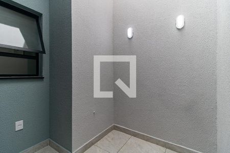 Casa à venda com 100m², 3 quartos e 2 vagas Casa à venda com 100m², 3 quartos e 2 vagasJardim de Inverno da Suíte