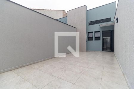 Casa à venda com 100m², 3 quartos e 2 vagas Casa à venda com 100m², 3 quartos e 2 vagasGaragem
