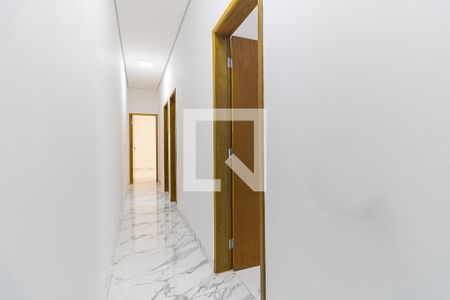 Casa à venda com 100m², 3 quartos e 2 vagas Casa à venda com 100m², 3 quartos e 2 vagasCorredor