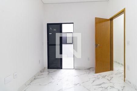 Casa à venda com 100m², 3 quartos e 2 vagas Casa à venda com 100m², 3 quartos e 2 vagasv