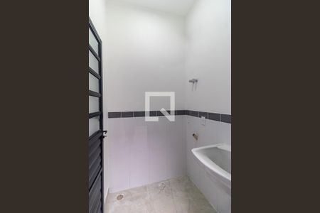 Casa à venda com 100m², 3 quartos e 2 vagas Casa à venda com 100m², 3 quartos e 2 vagasLavanderia