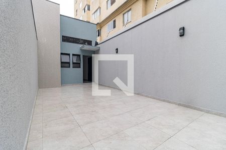 Casa à venda com 100m², 3 quartos e 2 vagas Casa à venda com 100m², 3 quartos e 2 vagasGaragem