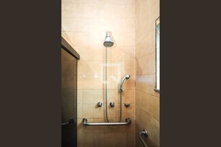 Casa para alugar com 950m², 3 quartos e 2 vagasBanheiro