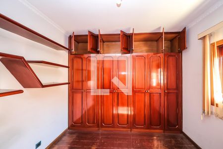 Casa para alugar com 950m², 3 quartos e 2 vagasQuarto 1