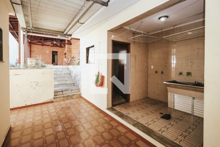 Casa para alugar com 950m², 3 quartos e 2 vagasÁrea de Serviço