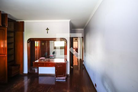 Casa para alugar com 950m², 3 quartos e 2 vagasSuíte