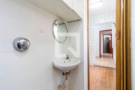 Apartamento à venda com 72m², 3 quartos e 1 vagaÁrea de Serviço - Banheiro