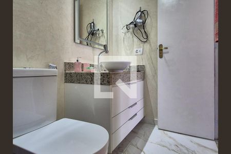 Apartamento à venda com 520m², 4 quartos e 2 vagas Apartamento à venda com 520m², 4 quartos e 2 vagasBanheiro 1