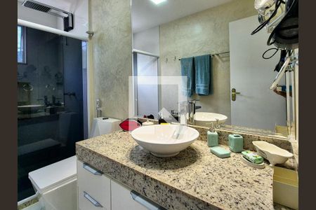 Apartamento à venda com 520m², 4 quartos e 2 vagas Apartamento à venda com 520m², 4 quartos e 2 vagasBanheiro da Suíte