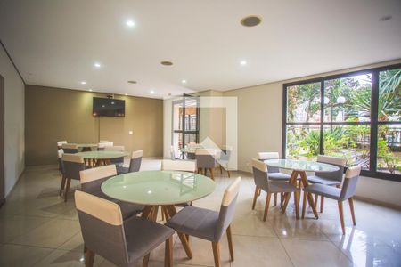 Apartamento à venda com 80m², 2 quartos e 1 vaga Apartamento à venda com 80m², 2 quartos e 1 vagaÁrea comum - Salão de festas