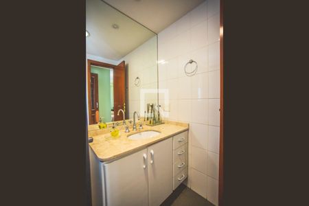 Apartamento à venda com 80m², 2 quartos e 1 vaga Apartamento à venda com 80m², 2 quartos e 1 vagaBanheiro 2