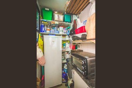 Apartamento à venda com 80m², 2 quartos e 1 vaga Apartamento à venda com 80m², 2 quartos e 1 vagaBanheiro de Serviço