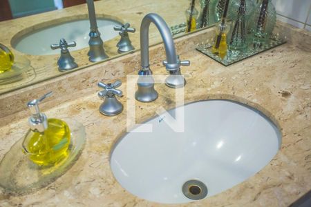 Apartamento à venda com 80m², 2 quartos e 1 vaga Apartamento à venda com 80m², 2 quartos e 1 vagaBanheiro 2