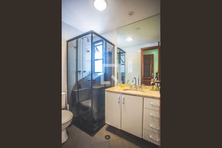 Apartamento à venda com 80m², 2 quartos e 1 vaga Apartamento à venda com 80m², 2 quartos e 1 vagaBanheiro 2