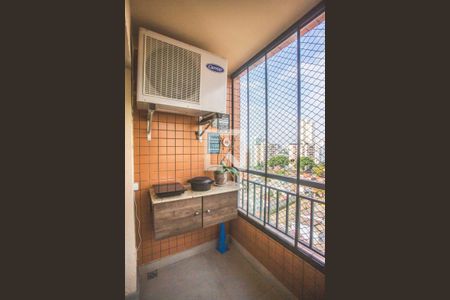 Apartamento à venda com 80m², 2 quartos e 1 vaga Apartamento à venda com 80m², 2 quartos e 1 vagaVaranda
