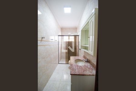 Casa para alugar com 285m², 3 quartos e 3 vagas Casa para alugar com 285m², 3 quartos e 3 vagasBanheiro