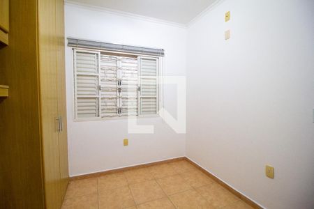 Casa para alugar com 285m², 3 quartos e 3 vagas Casa para alugar com 285m², 3 quartos e 3 vagasQuarto 2