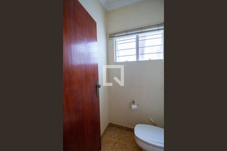 Casa para alugar com 285m², 3 quartos e 3 vagas Casa para alugar com 285m², 3 quartos e 3 vagasLavabo