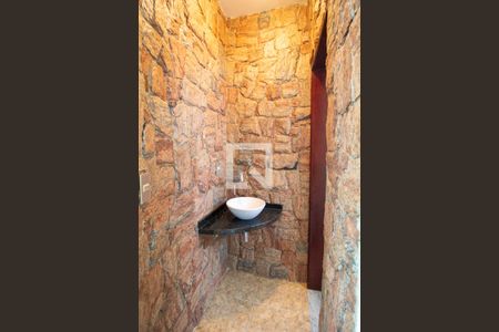 Casa para alugar com 285m², 3 quartos e 3 vagas Casa para alugar com 285m², 3 quartos e 3 vagasLavabo