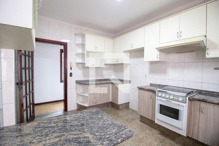 Casa para alugar com 285m², 3 quartos e 3 vagas Casa para alugar com 285m², 3 quartos e 3 vagasCozinha