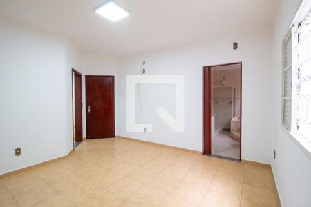 Casa para alugar com 285m², 3 quartos e 3 vagas Casa para alugar com 285m², 3 quartos e 3 vagasSuíte