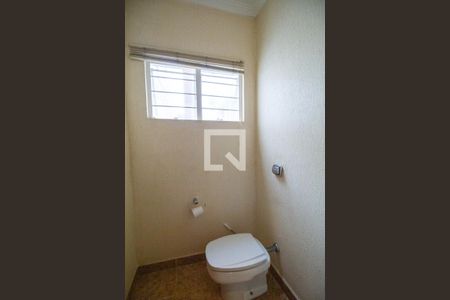 Casa para alugar com 285m², 3 quartos e 3 vagas Casa para alugar com 285m², 3 quartos e 3 vagasLavabo