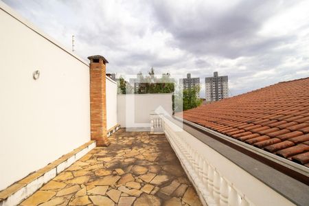 Casa para alugar com 285m², 3 quartos e 3 vagas Casa para alugar com 285m², 3 quartos e 3 vagasTerraço