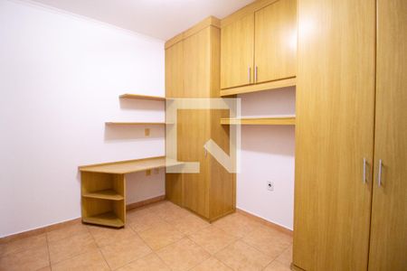 Casa para alugar com 285m², 3 quartos e 3 vagas Casa para alugar com 285m², 3 quartos e 3 vagasQuarto 2