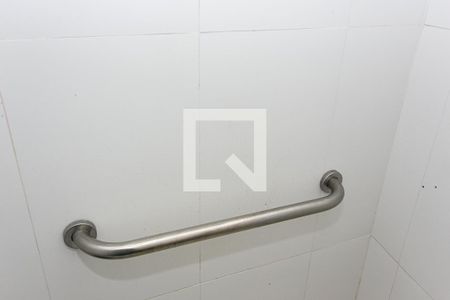 Casa à venda com 300m², 7 quartos e 4 vagasStudio - Barra de Apoio do Banheiro