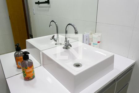 Casa à venda com 300m², 7 quartos e 4 vagasCasa 1 - Banheiro