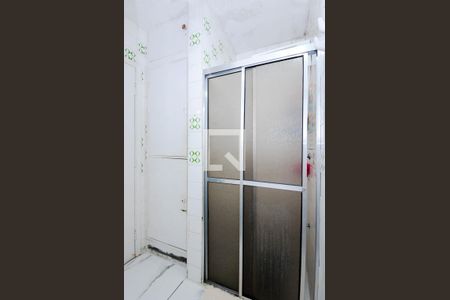 Casa à venda com 69m², 2 quartos e 4 vagas Casa à venda com 69m², 2 quartos e 4 vagasBanheiro