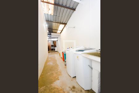 Casa à venda com 69m², 2 quartos e 4 vagas Casa à venda com 69m², 2 quartos e 4 vagasÁrea de Serviço