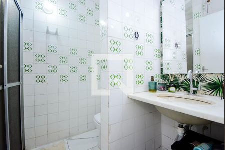 Casa à venda com 69m², 2 quartos e 4 vagas Casa à venda com 69m², 2 quartos e 4 vagasBanheiro