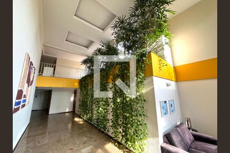 Apartamento à venda com 173m², 2 quartos e 2 vagasHall social