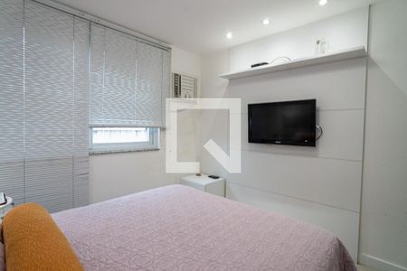 Apartamento à venda com 98m², 3 quartos e 2 vagas Apartamento à venda com 98m², 3 quartos e 2 vagasSuite