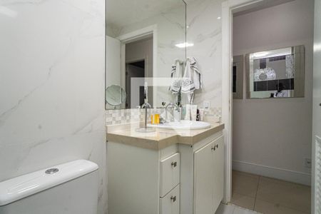 Apartamento à venda com 98m², 3 quartos e 2 vagas Apartamento à venda com 98m², 3 quartos e 2 vagasBanheiro Social