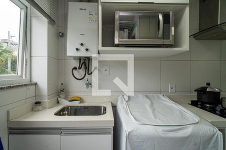 Apartamento à venda com 98m², 3 quartos e 2 vagas Apartamento à venda com 98m², 3 quartos e 2 vagasÁrea de Serviço