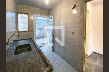 Casa para alugar com 75m², 2 quartos e 1 vagaCozinha