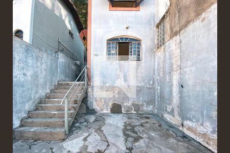 Casa para alugar com 75m², 2 quartos e 1 vagaÁrea comum