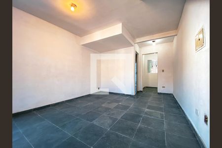 Sala de casa para alugar com 2 quartos, 75m² em Jardim Raposo Tavares, São Paulo