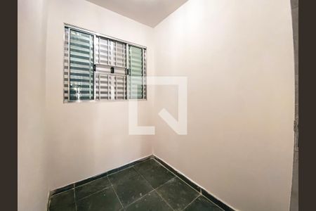 Quarto 1 de casa para alugar com 2 quartos, 75m² em Jardim Raposo Tavares, São Paulo