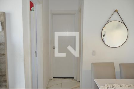 Corredor  de apartamento para alugar com 2 quartos, 49m² em Del Castilho, Rio de Janeiro