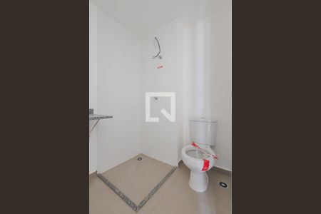 Banheiro de apartamento para alugar com 1 quarto, 27m² em Pinheiros, São Paulo